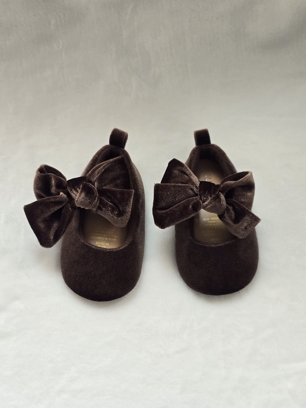 Old Navy Velvet Bow Mary Jane Shoes - Brown Size 6-12 Months. NWOT.